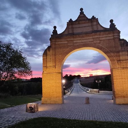 Alojamiento Turistico Carvi Arévalo エクステリア 写真