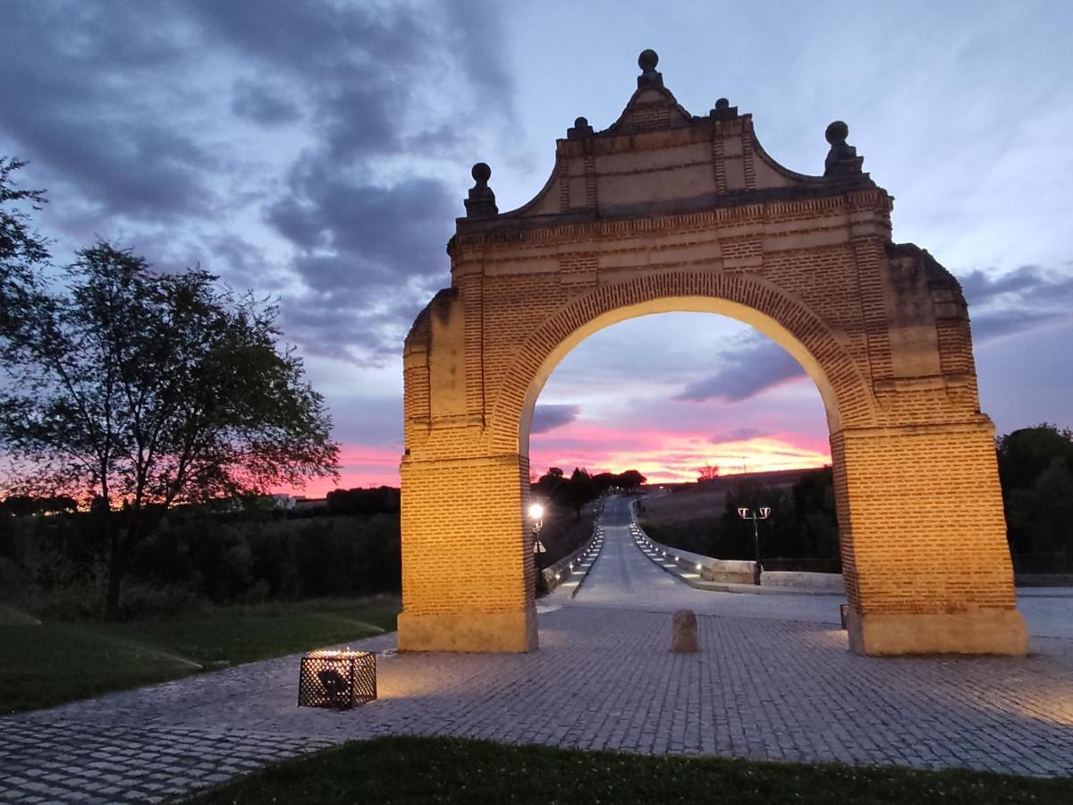 Alojamiento Turistico Carvi Arévalo エクステリア 写真